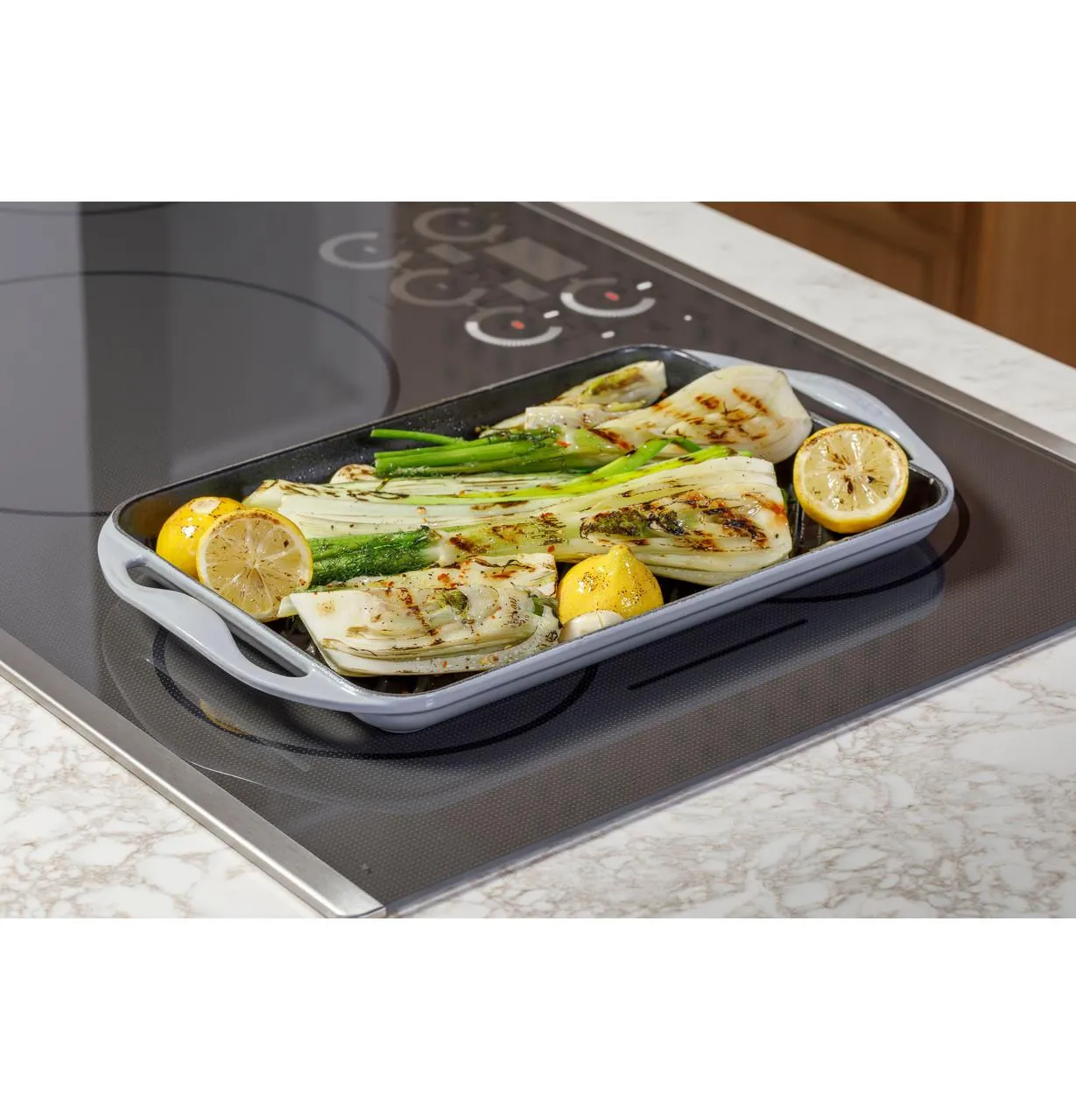 Cafe CHP90301TBB Caf(eback)™ Series 30" Built-In Touch Control Induction Cooktop