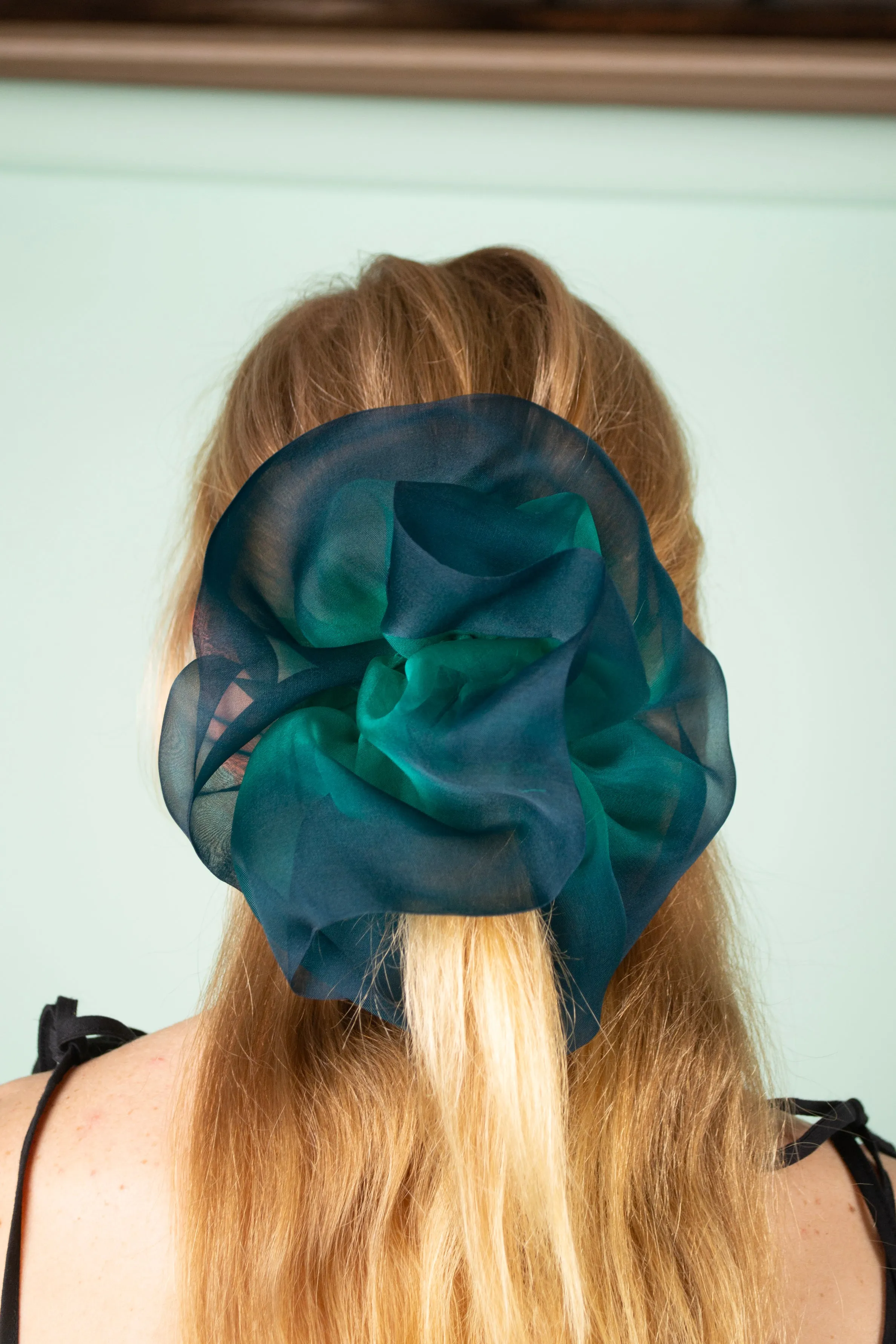 Giga Scrunchie in Emerald Blue Duo