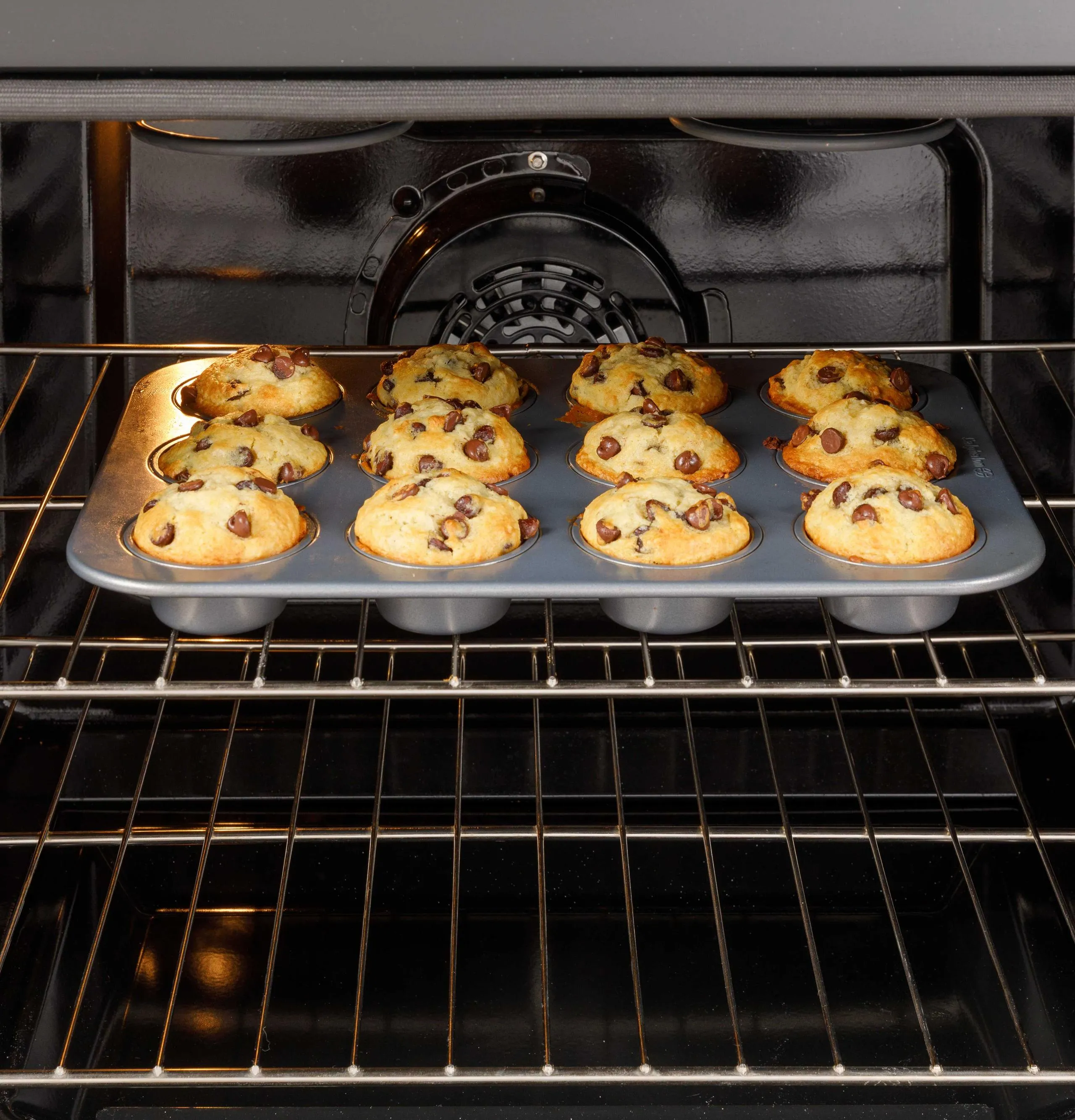 GRS600AVWW GE® 30" Slide-In Electric Convection Range with No Preheat Air Fry and EasyWash™ Oven Tray