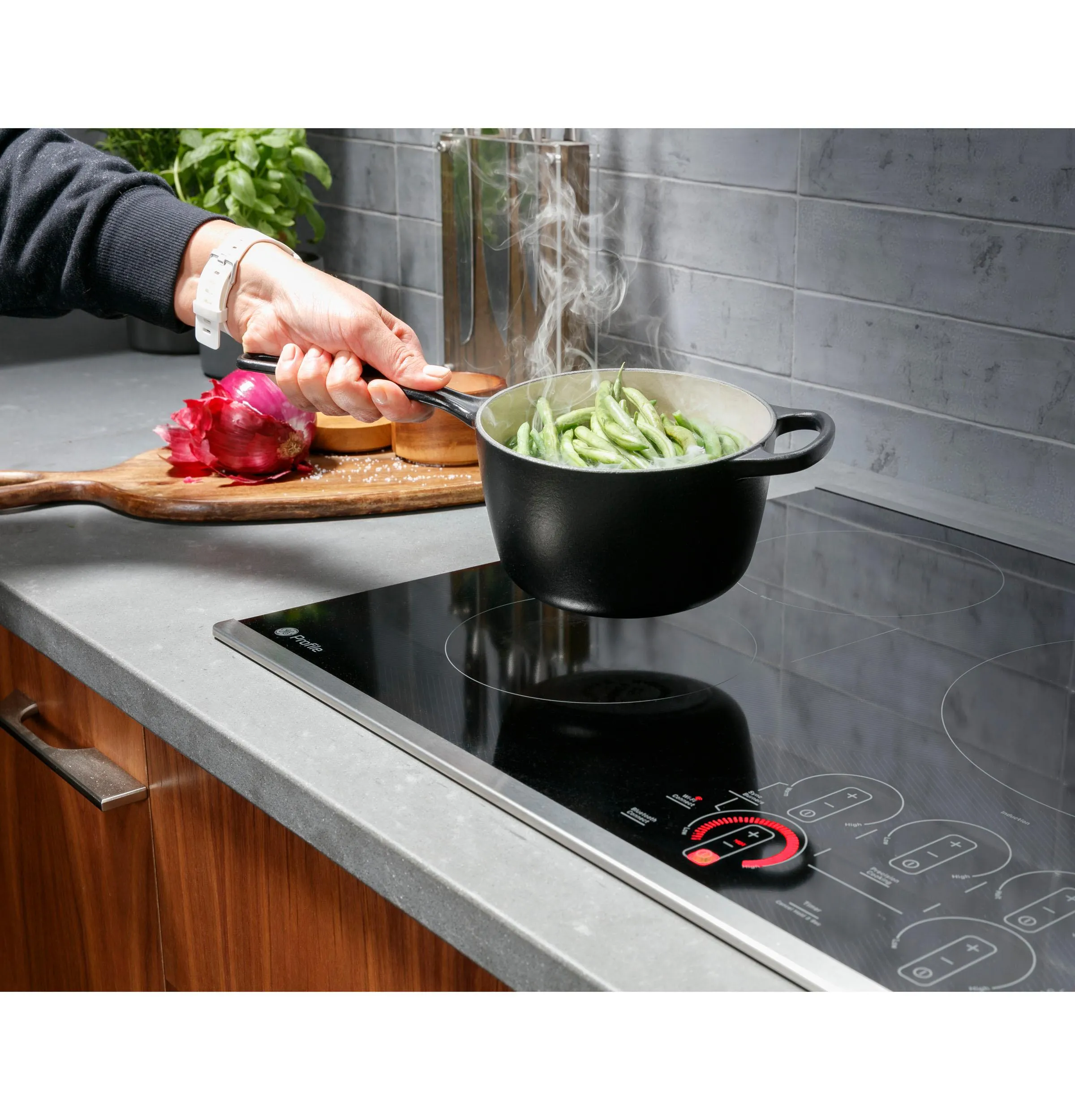 PHP9036DTBB GE Profile™ 36" Built-In Touch Control Induction Cooktop