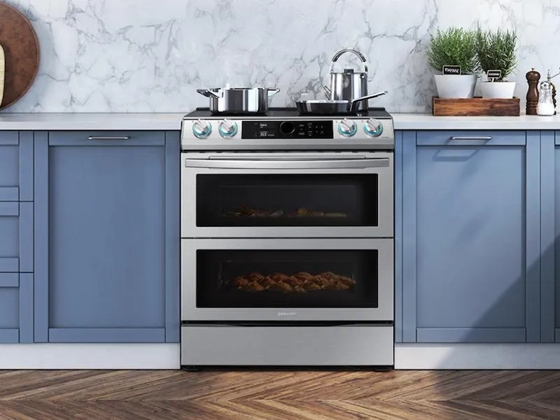 Samsung 6.3 cu. ft. Smart Slide-in Induction Range with Flex Duo™, Smart Dial